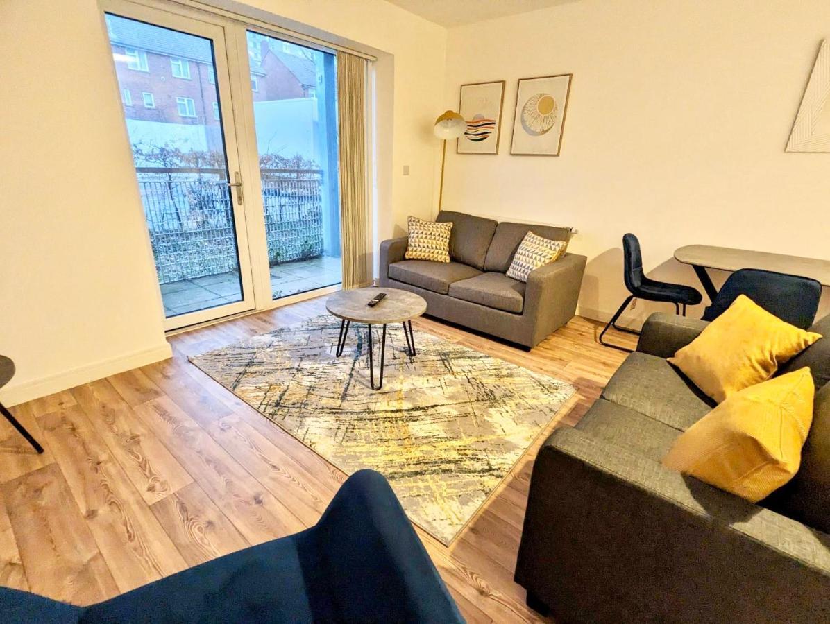 Spacious 2 Bed Ground Floor Apartment, Free Parking, Close To Historic Dockyard & Gunwharf Quays Портцмаус Экстерьер фото