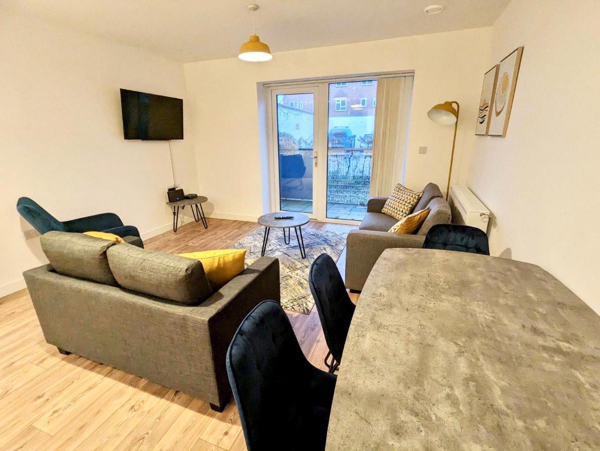 Spacious 2 Bed Ground Floor Apartment, Free Parking, Close To Historic Dockyard & Gunwharf Quays Портцмаус Экстерьер фото